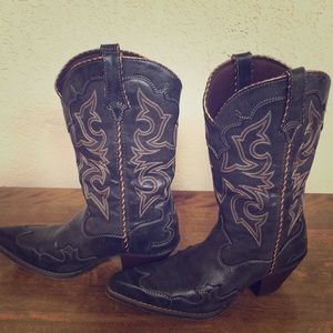 Women’s size 9 Durango Western boots.